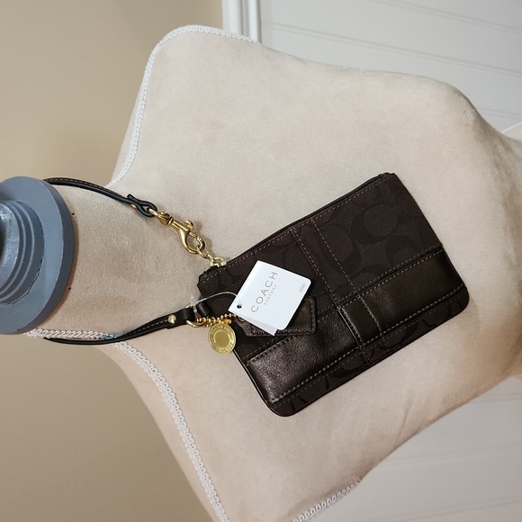 COACH Signature Wristlet Brown G0949-F41637 NWT - Picture 1 of 5
